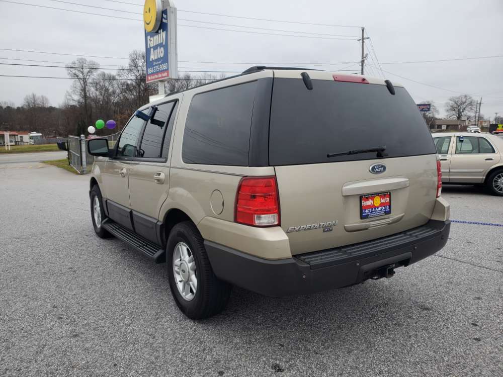 Ford Expedition 2004 Gold