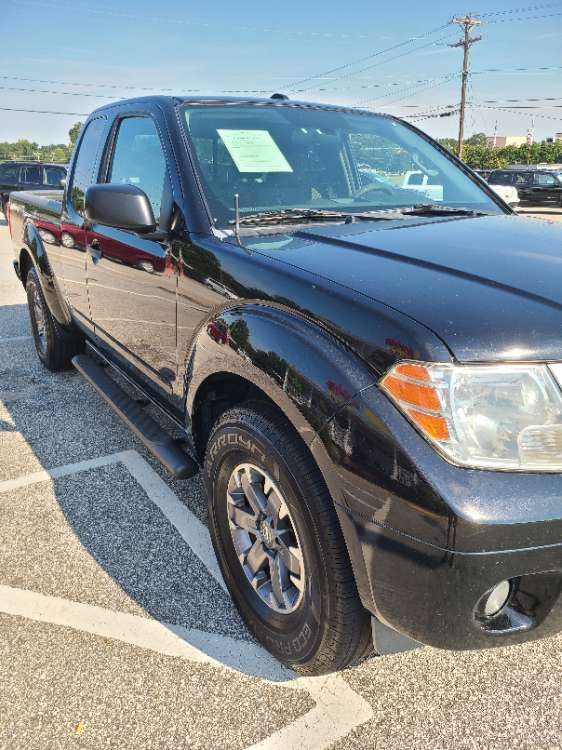 Nissan Frontier 2014 Black