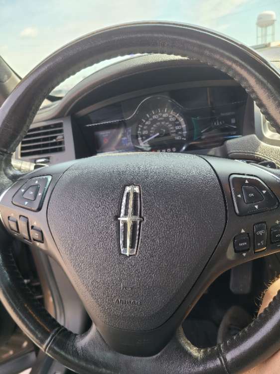 Lincoln MKS 2015 Brown